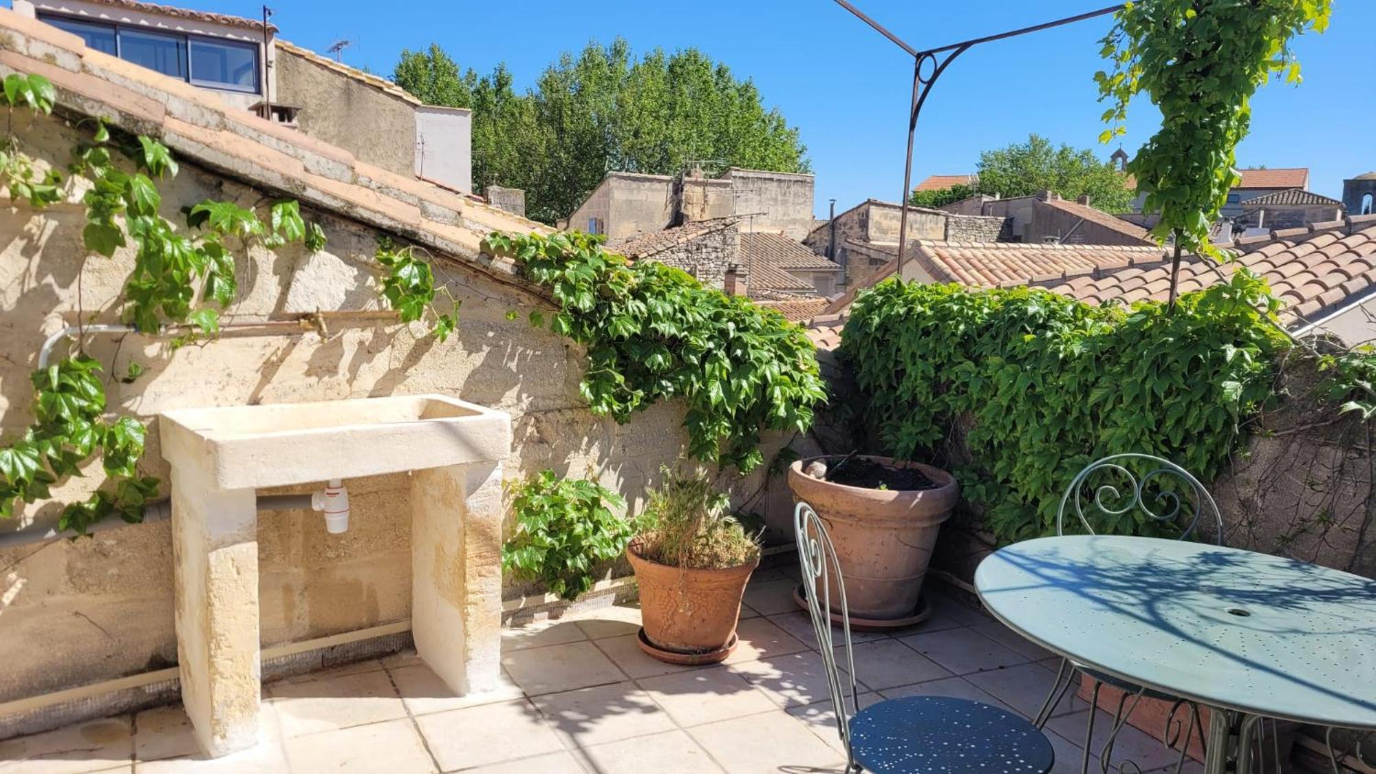 La Confidentielle Centre Ville Arles Terrasse מראה חיצוני תמונה